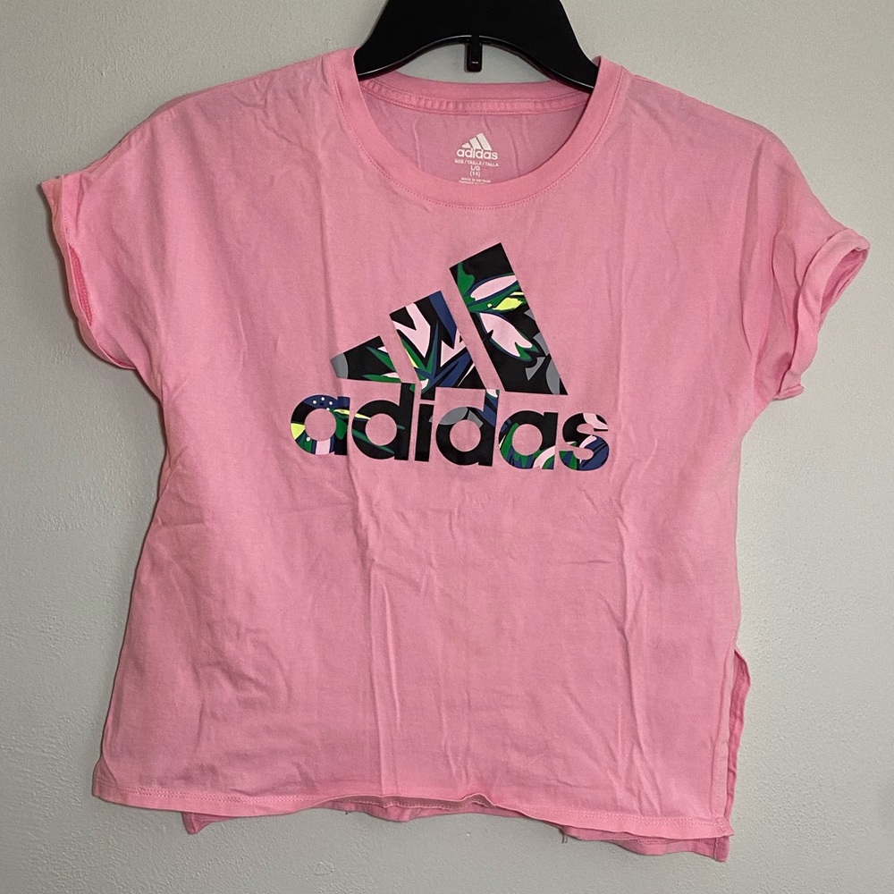Adidas Tee w Side Slits